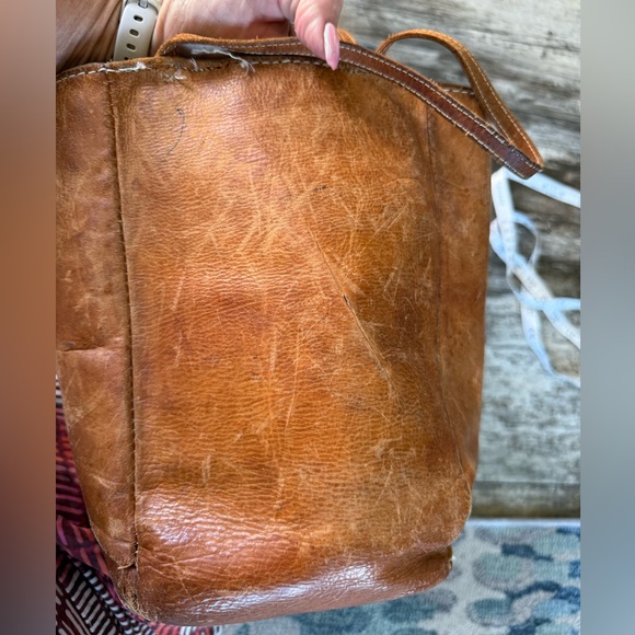 2 for $30 sale: vintage artisan-crafted brown leather bucket bag Uruguay (fair) - Picture 5 of 10